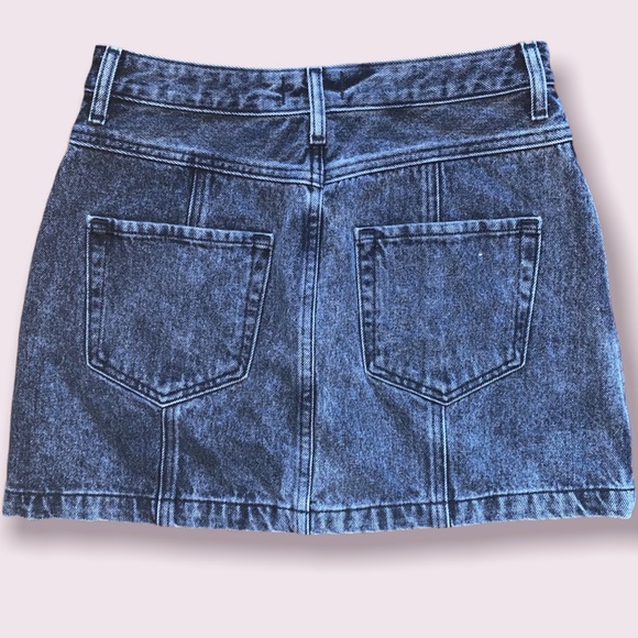 Abercrombie and Fitch Button Up Demin Skirt - Picture 3 of 7
